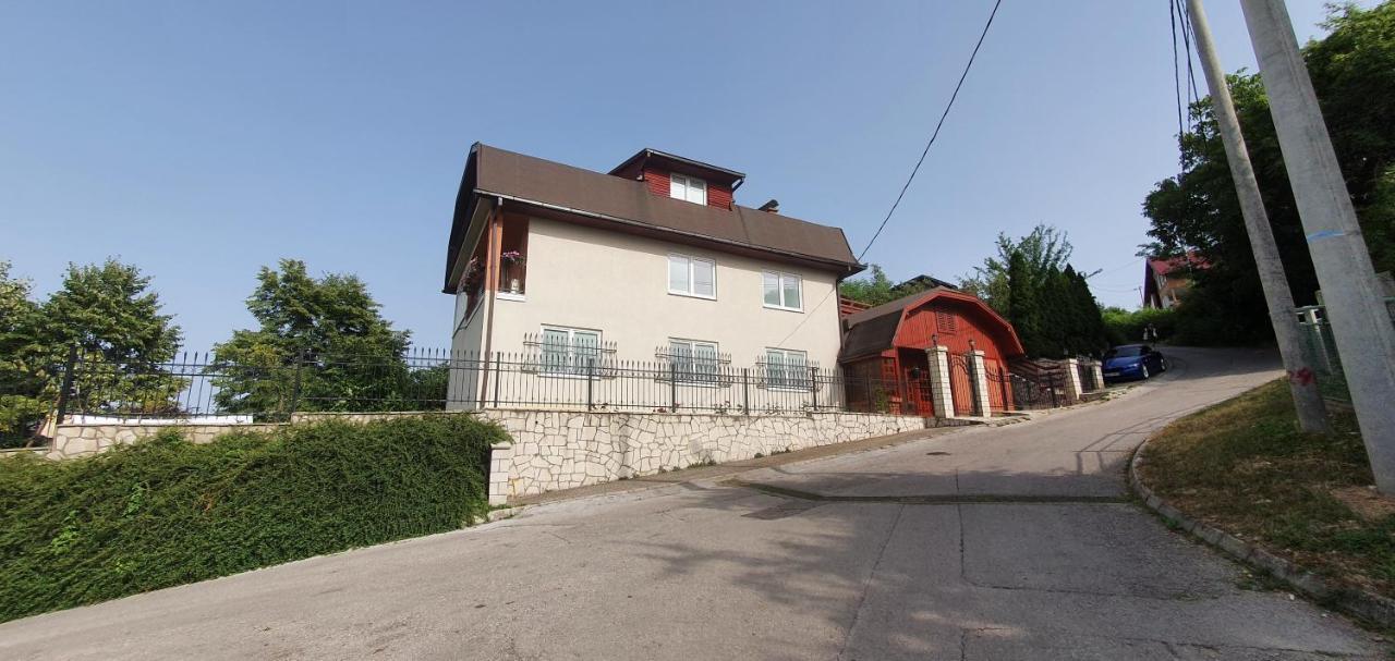 Mott Residence 투즐라 외부 사진