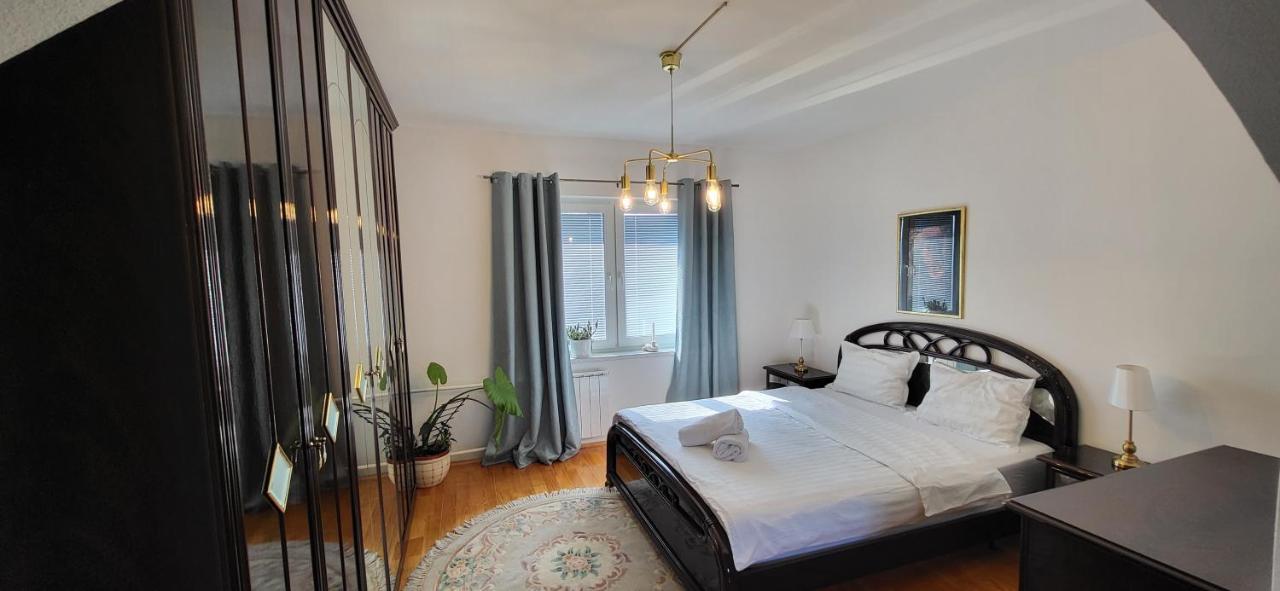 Mott Residence 투즐라 외부 사진