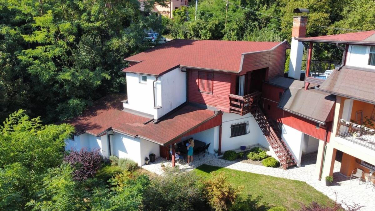 Mott Residence 투즐라 객실 사진