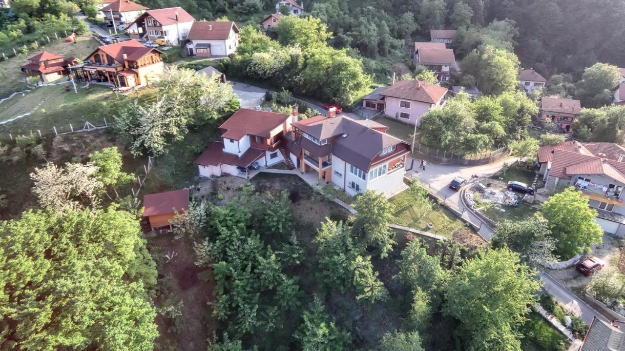Mott Residence 투즐라 외부 사진